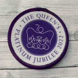 Printed 8cm  2022 Commemoration Jubilee badge, Platinum background.   
